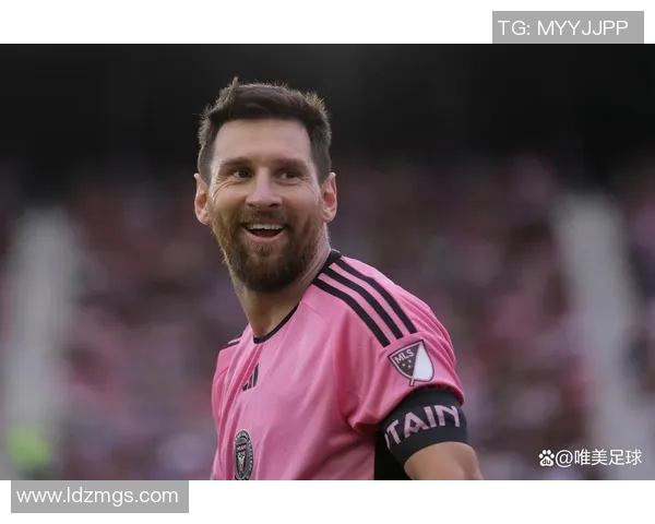 不同时代的足球巨星风采与影响力探讨 不同时代的足球巨星风采与影响力探讨