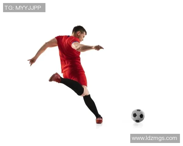 人形立板足球明星素材的创意设计与应用探索 人形立板足球明星素材的创意设计与应用探索