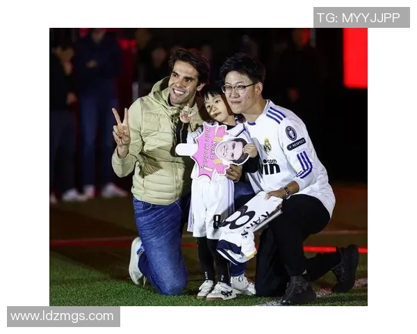 卡卡家族的足球传奇与荣耀:从绿茵场到家庭生活的故事 卡卡家族的足球传奇与荣耀:从绿茵场到家庭生活的故事