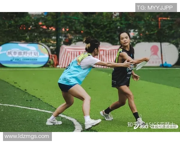 李磊独家分享飞盘技巧与心得体会助你提升投掷与接盘水平 李磊独家分享飞盘技巧与心得体会助你提升投掷与接盘水平